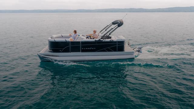 Crest Pontoons