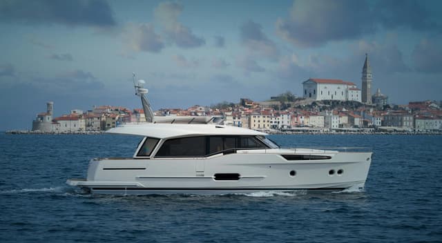 Greenline Yachts